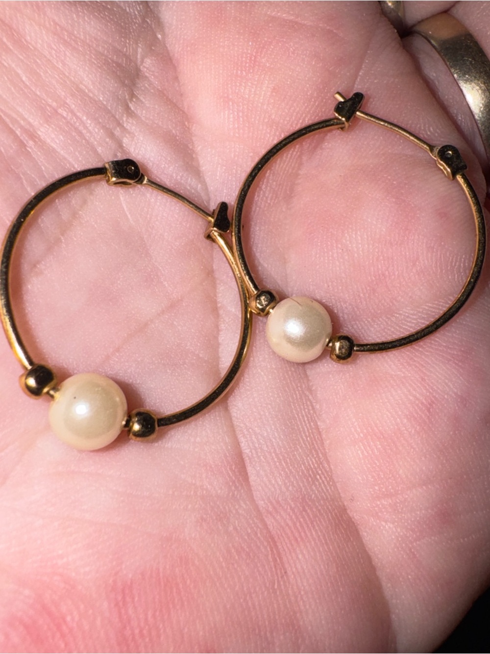 Gold tone Hoop Earrings with Cream Pearl Accent